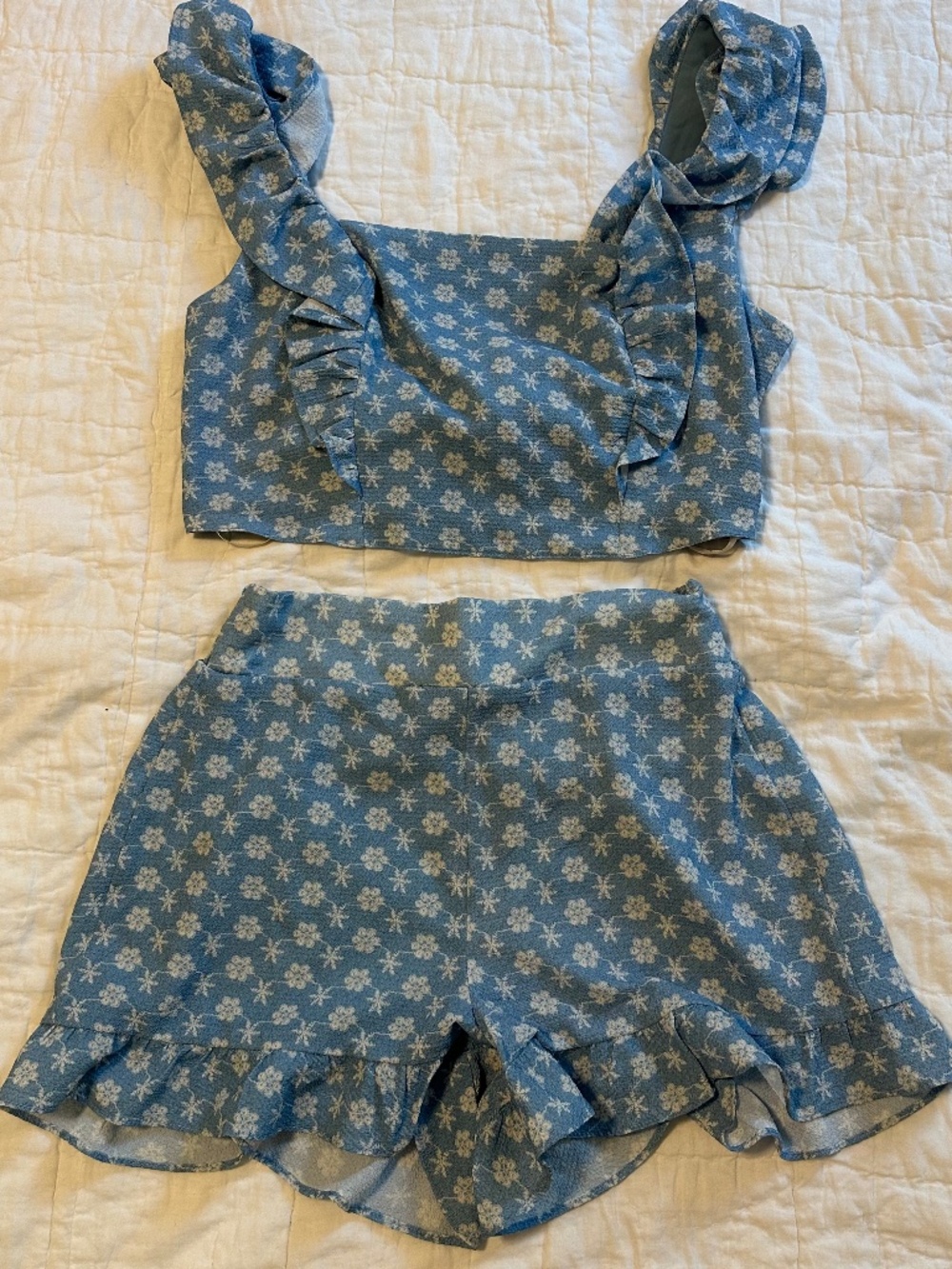 BGBGeneration Crop Top & Shorts Matching Set